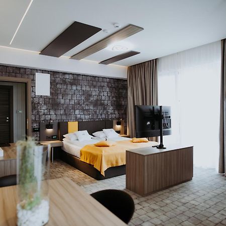 Hotel Epic Centrum Cisnădie Eksteriør billede