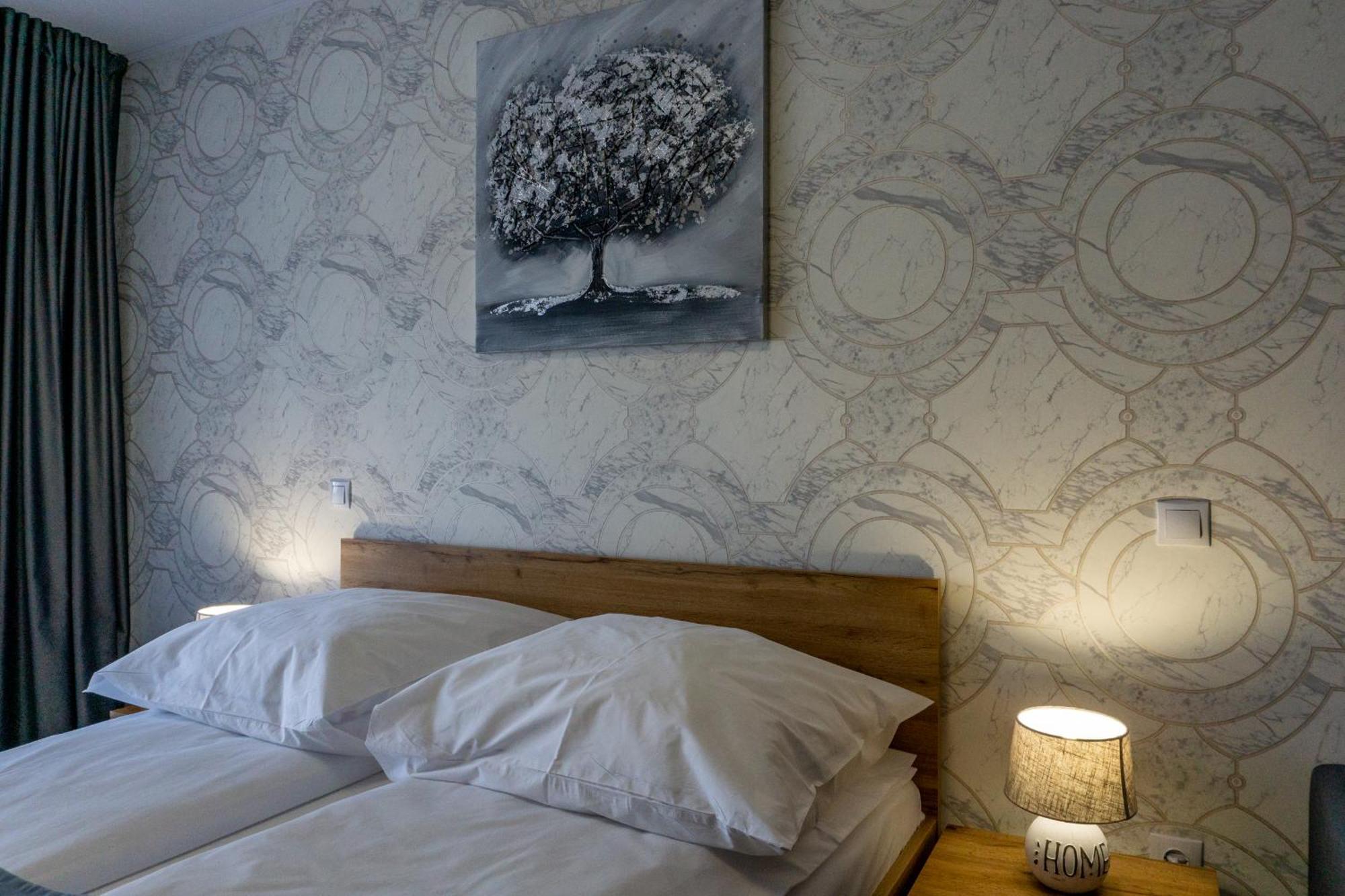 Hotel Epic Centrum Cisnădie Værelse billede